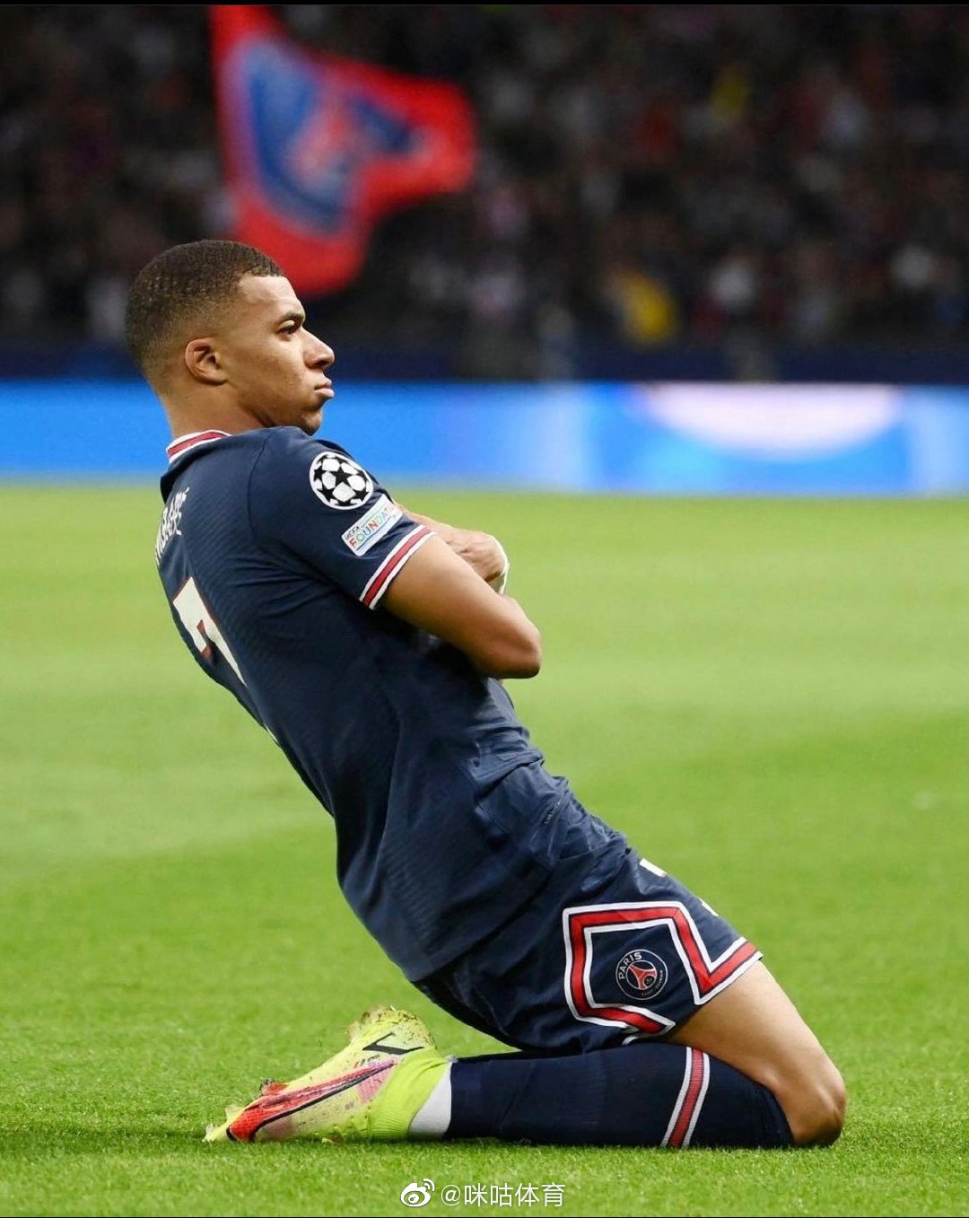 智科智能扫地机器人画册设计